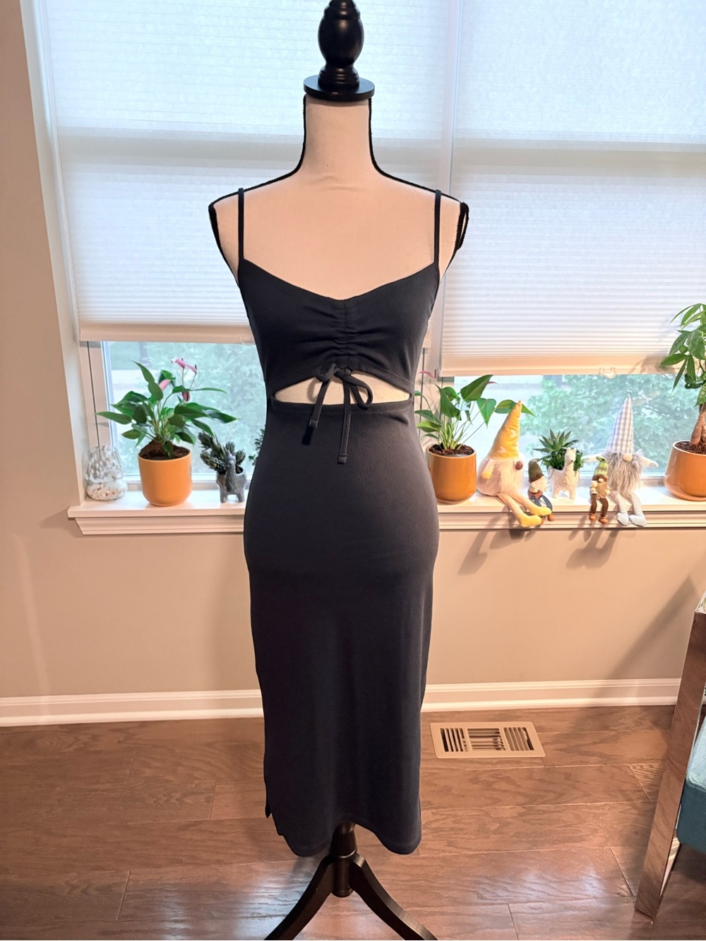 ✨Roxy (EUC) Black Cutout Tie-Front Midi Dress Size M✨